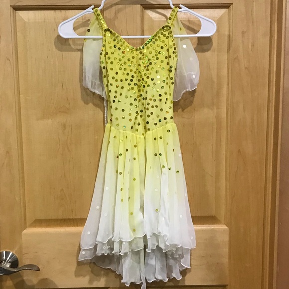 yellow lyrical costume